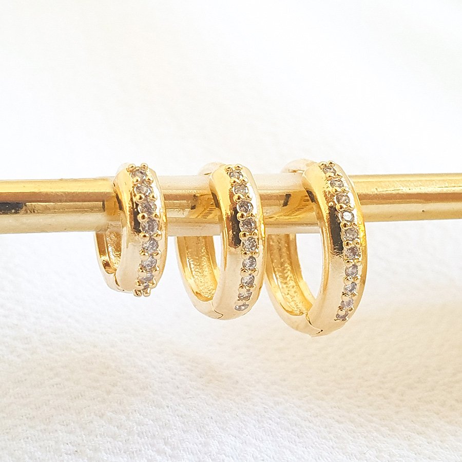 BRINCO TRIO DE ARGOLAS COM ZIRCÔNIAS