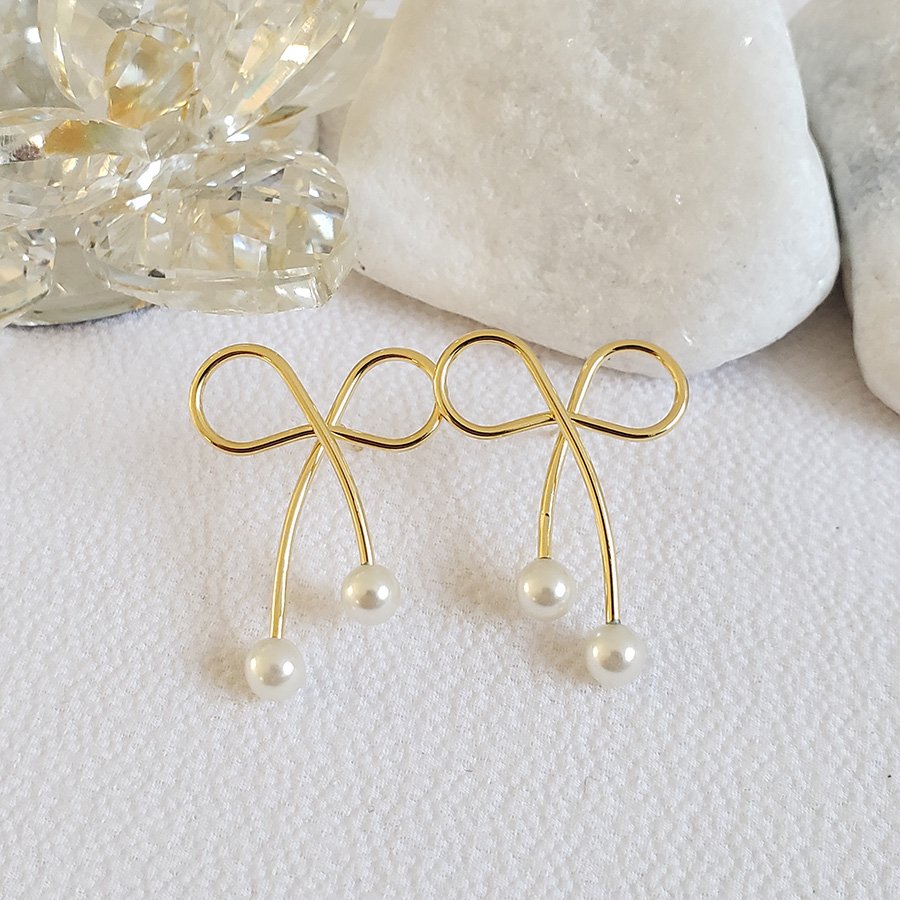 BRINCO LAÇO COM DUAS PÉROLAS