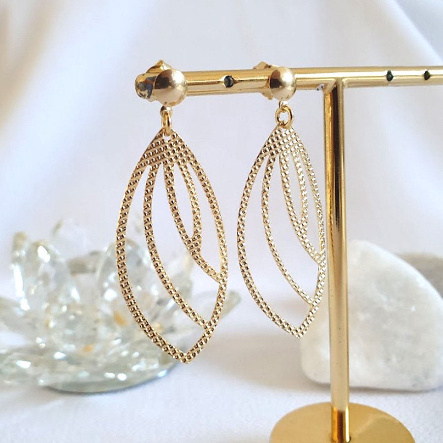 BRINCO GRANDE DUAS PEÇAS TRABALHADO VAZADO