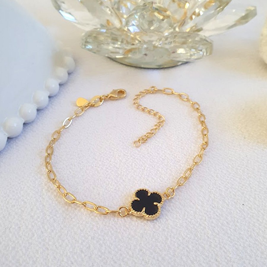 PULSEIRA FEMININA ELOS OVAIS COM TREVO PEQUENO