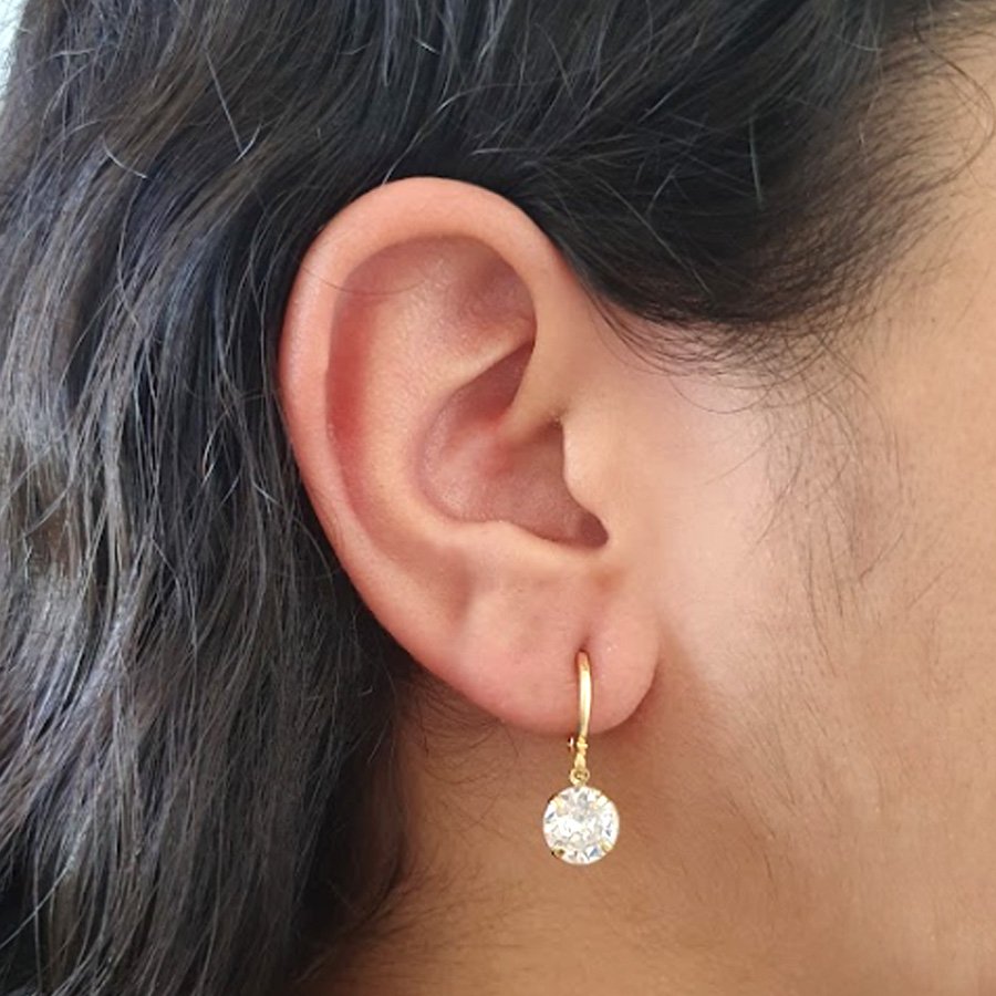 BRINCO DE ARGOLA COM ZIRCÔNIA REDONDA