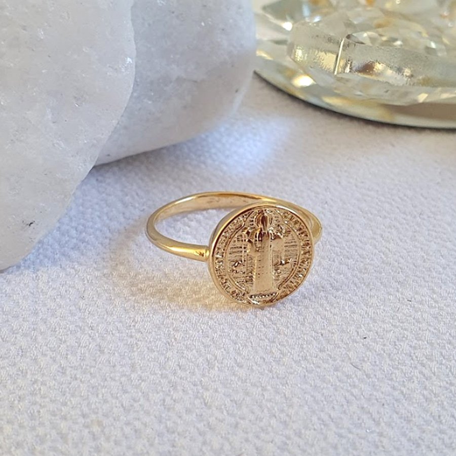 ANEL REDONDO COM MEDALHA DE SAO BENTO