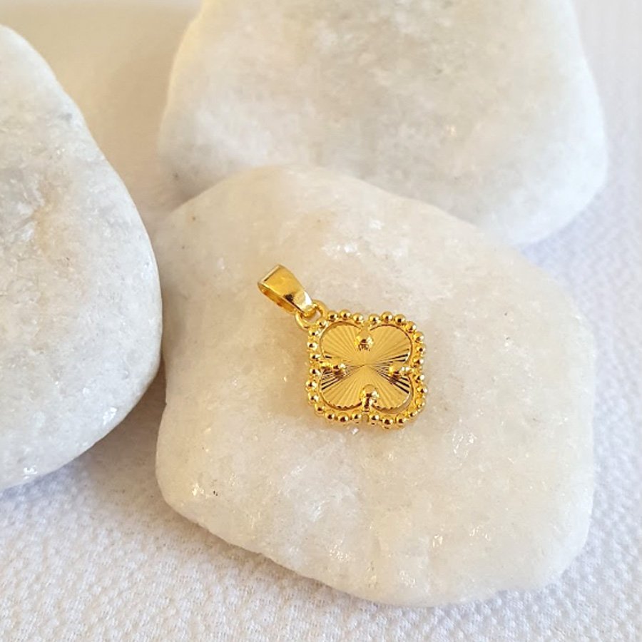 PINGENTE DE TREVO DIAMANTADO - PEQUENO