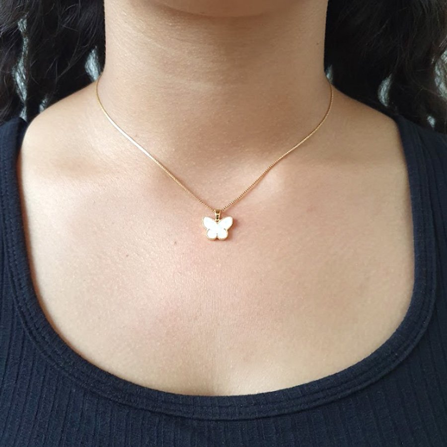 PINGENTE DE BORBOLETA COM MADREPÉROLA