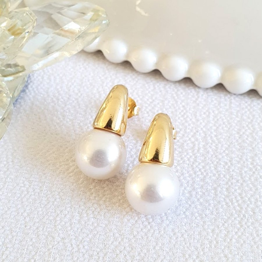 BRINCO LISO COM PÉROLA GRANDE