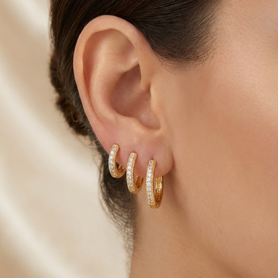 BRINCO DE ARGOLA FINA COM PEDRAS DE ZIRCÔNIAS - TRIO