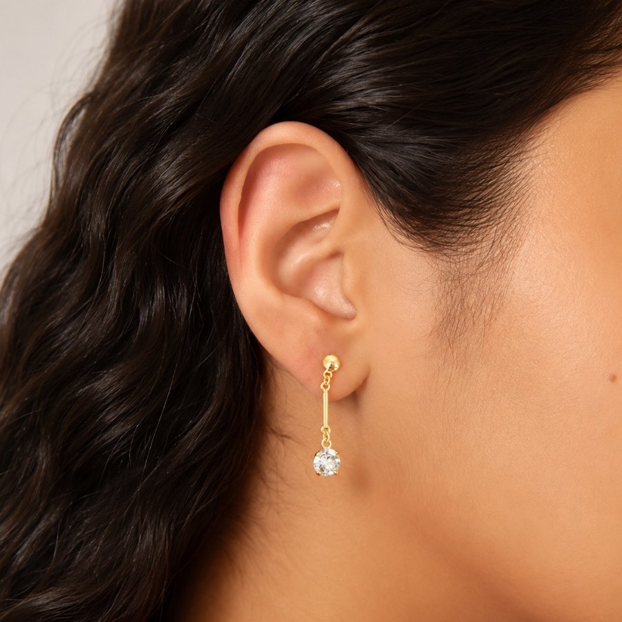 BRINCO BANHADO A OURO 18K COM UM STRASS
