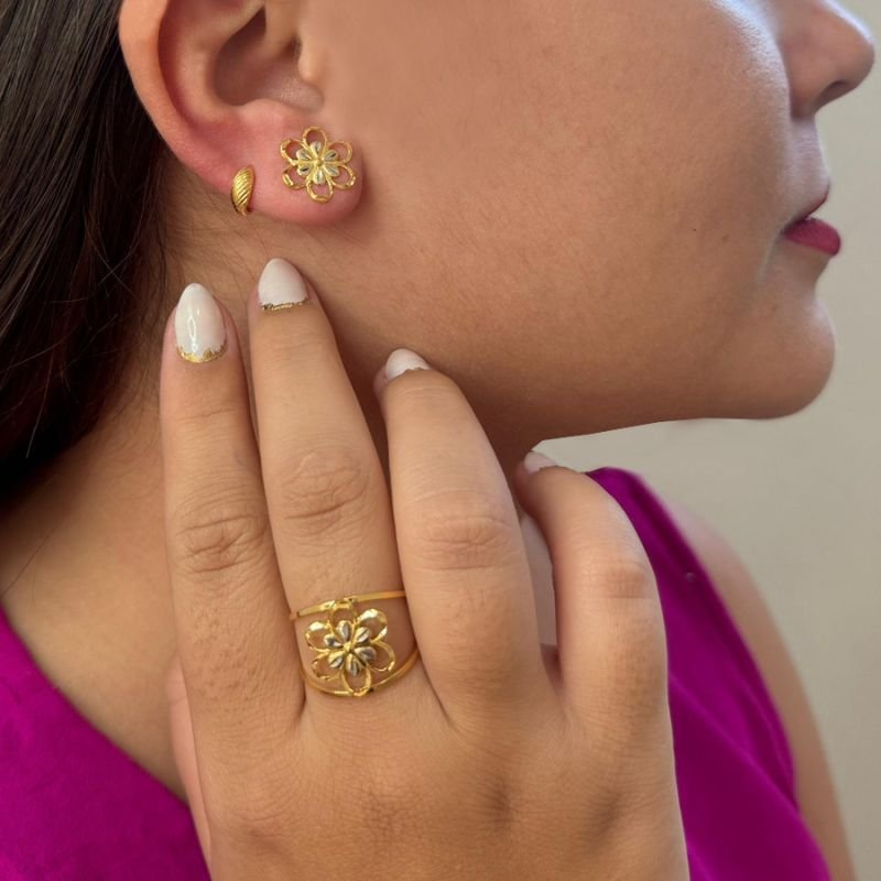ANEL FLOR VAZADA E DIAMANTADA