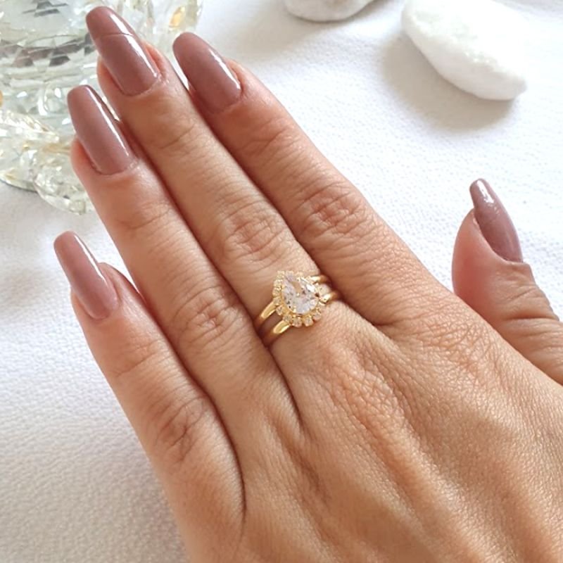 ANEL GOTA COM STRASS EM VOLTA