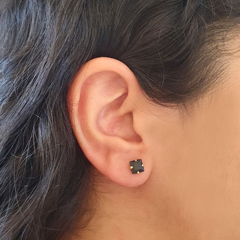 BRINCO PEDRA QUADRADA COM ZIRCÔNIA