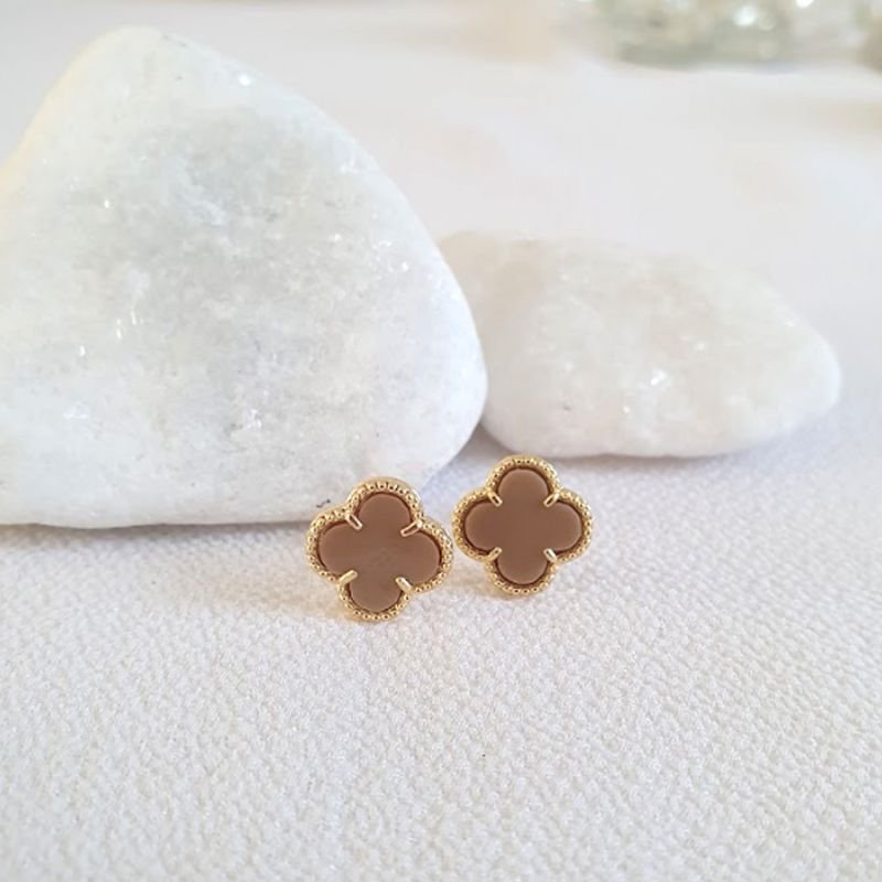 BRINCO TREVO DE MADREPÉROLA