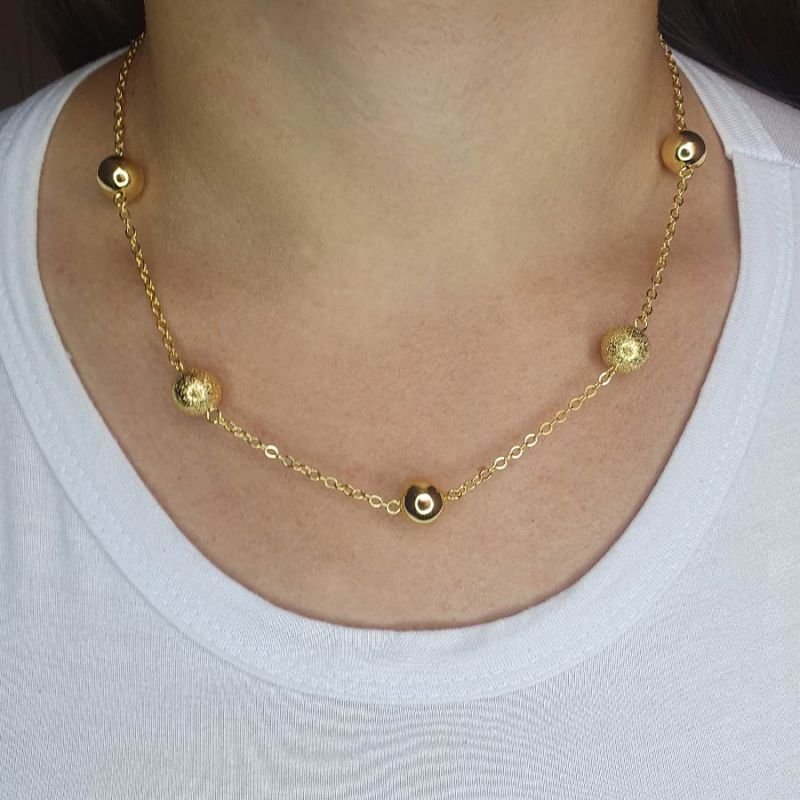 CORRENTE FEM COM QUATRO BOLAS LISA E TRÊS FOSCA