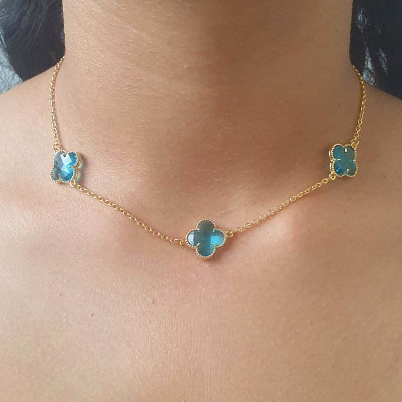 CORRENTE FEMININA FINA COM TRÊS TREVOS