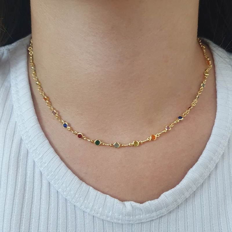 CORRENTE FEMININA MALHA DE ZIRCÔNIAS PEQUENAS COLORIDAS