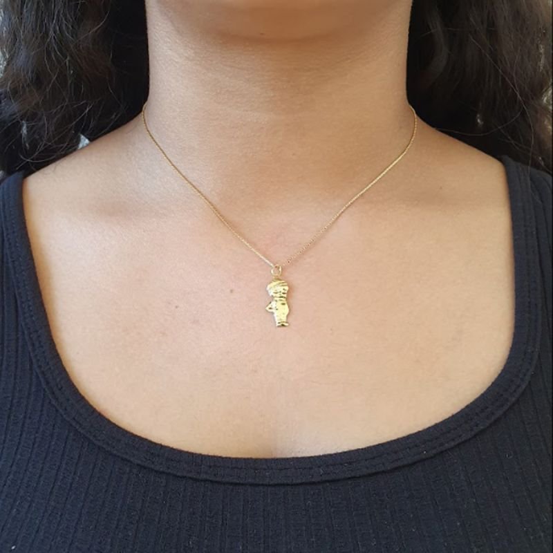 PINGENTE COM UM MENINO