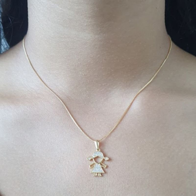 PINGENTE MENINA CRAVEJADA