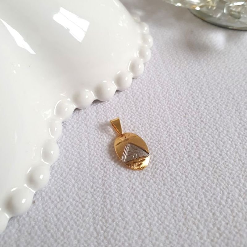 PINGENTE OVAL ESCRAVO COM RÓDIO