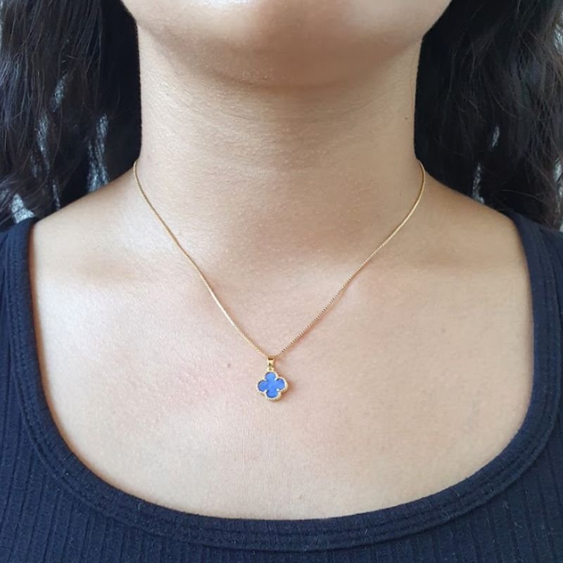 PINGENTE TREVO COM MADREPÉROLA