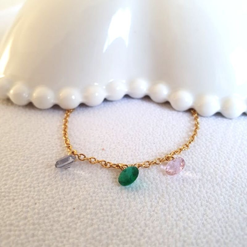 PULSEIRA INFANTIL COM TRÊS PEDRAS DE ZIRCÔNIAS